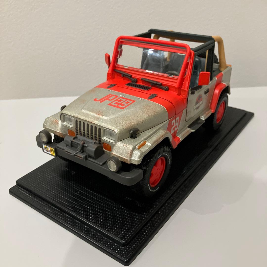 マテル　ジュラシックワールド　フィギュア&ミニカーのセット