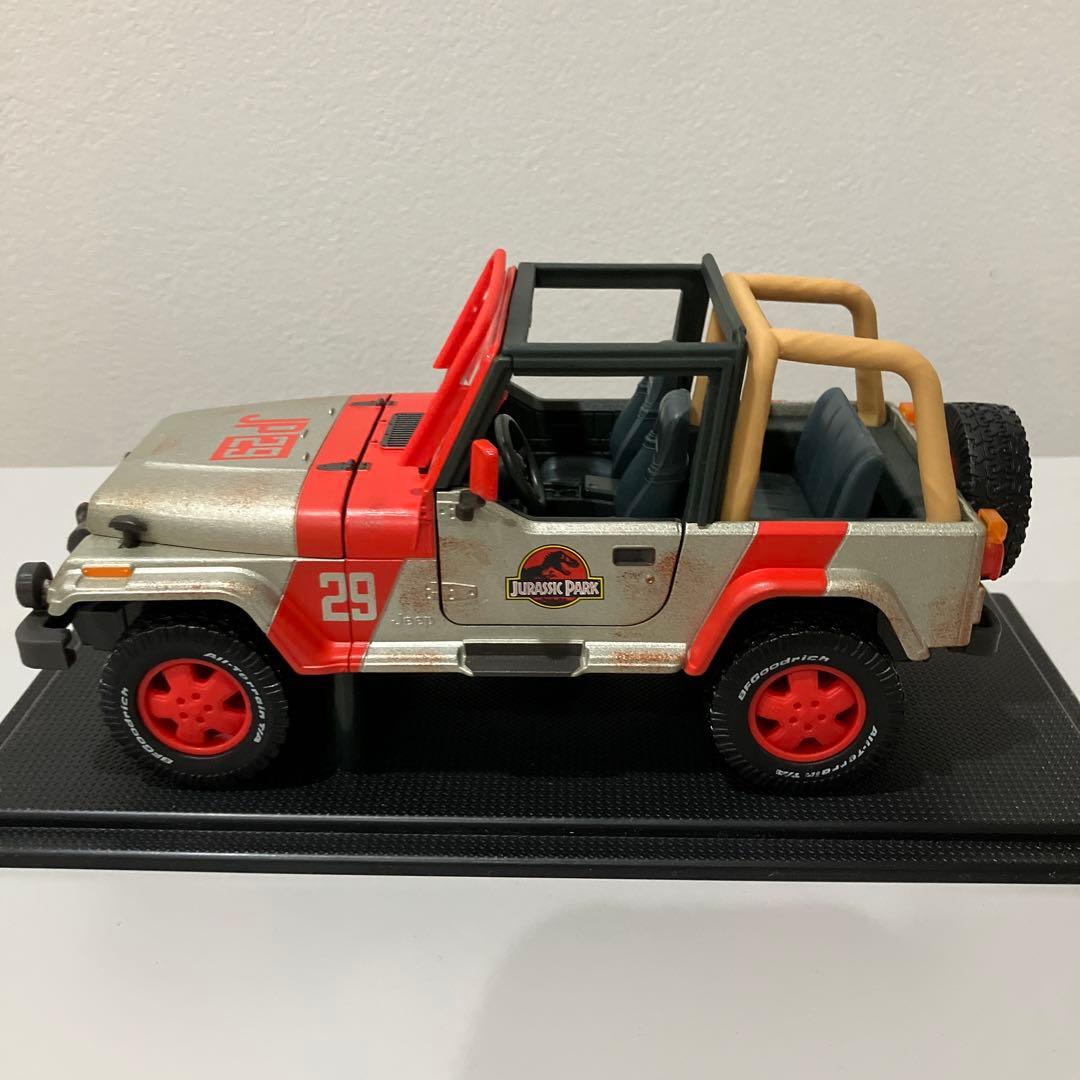 マテル　ジュラシックワールド　フィギュア&ミニカーのセット