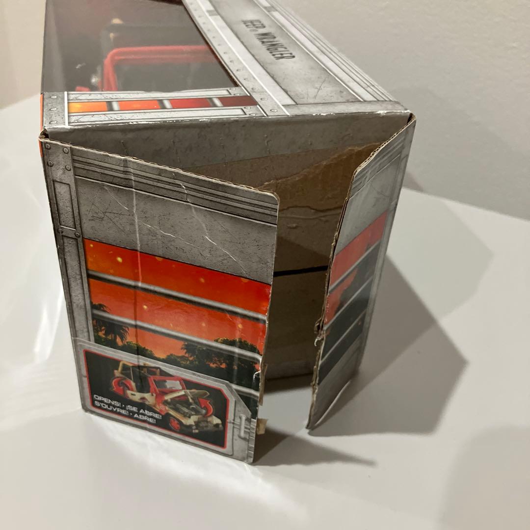 マテル　ジュラシックワールド　フィギュア&ミニカーのセット