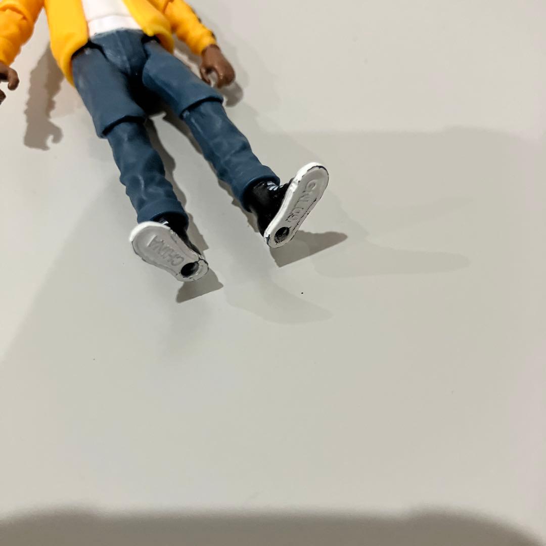 マテル　ジュラシックワールド　フィギュア&ミニカーのセット