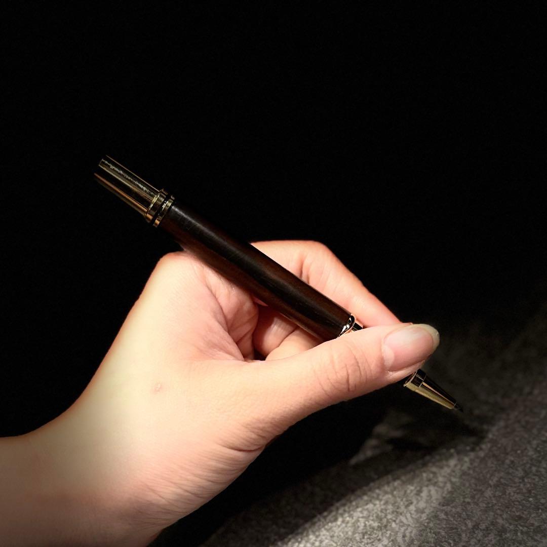 Tさん　黒檀ウッド　世界で一本だけのボールペン