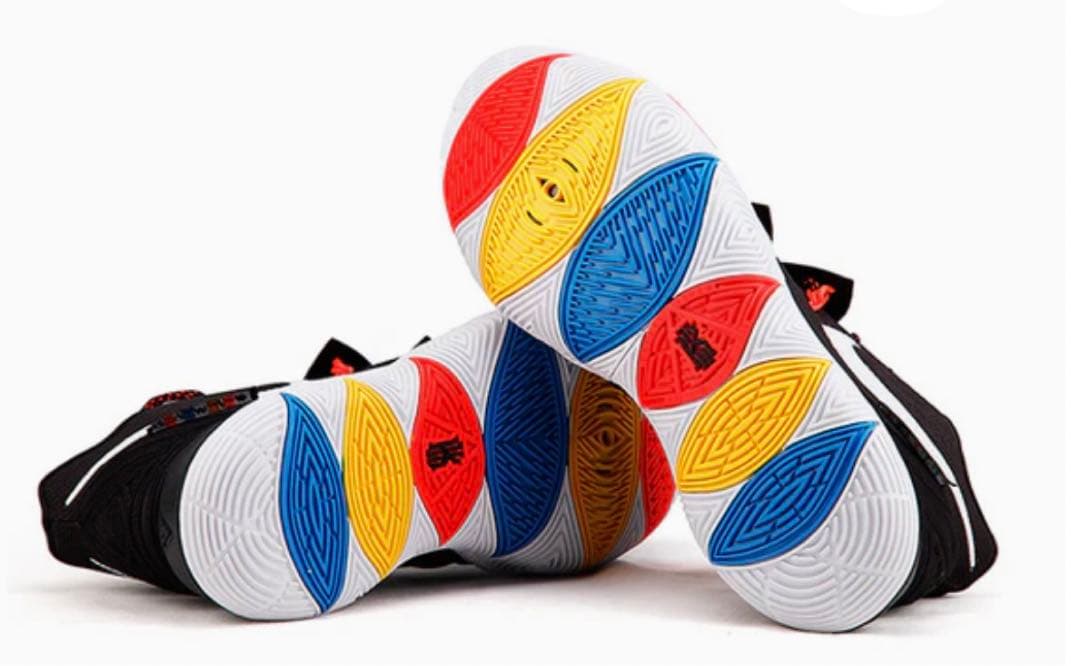 シューズ(男性用) Nike Kyrie 5 Friends Collab