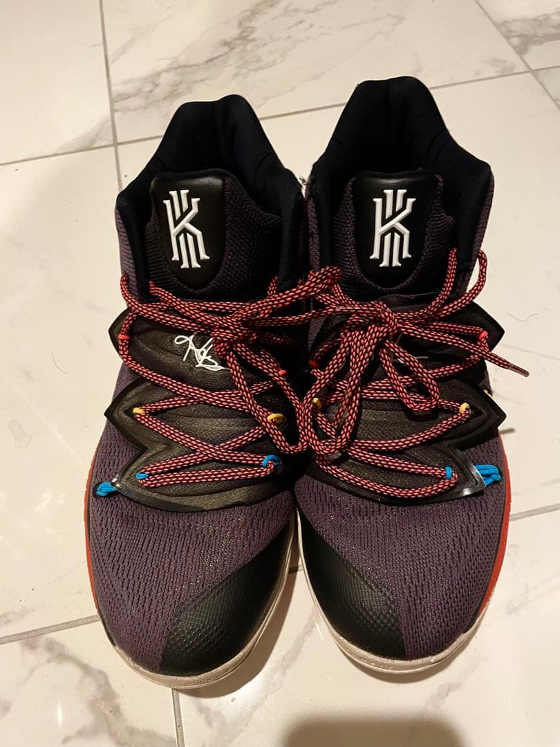 シューズ(男性用) Nike Kyrie 5 Friends Collab