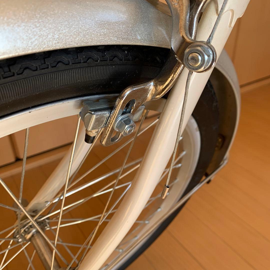 新品・未使用　２０インチ　折りたたみ自転車 パールホワイト