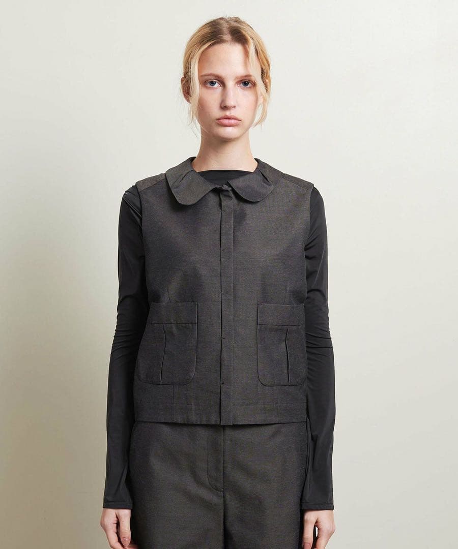 完売品ATTISESSION シャンブレー ラウンドカラー ノースリーブ　ベスト