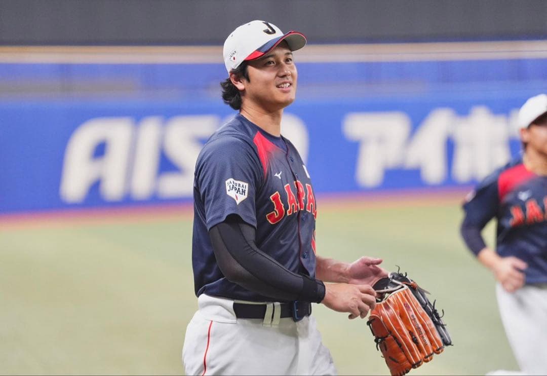 【大谷翔平】サインプリントグローブ　#17グラブ MVPニ刀流、TOPPSカード