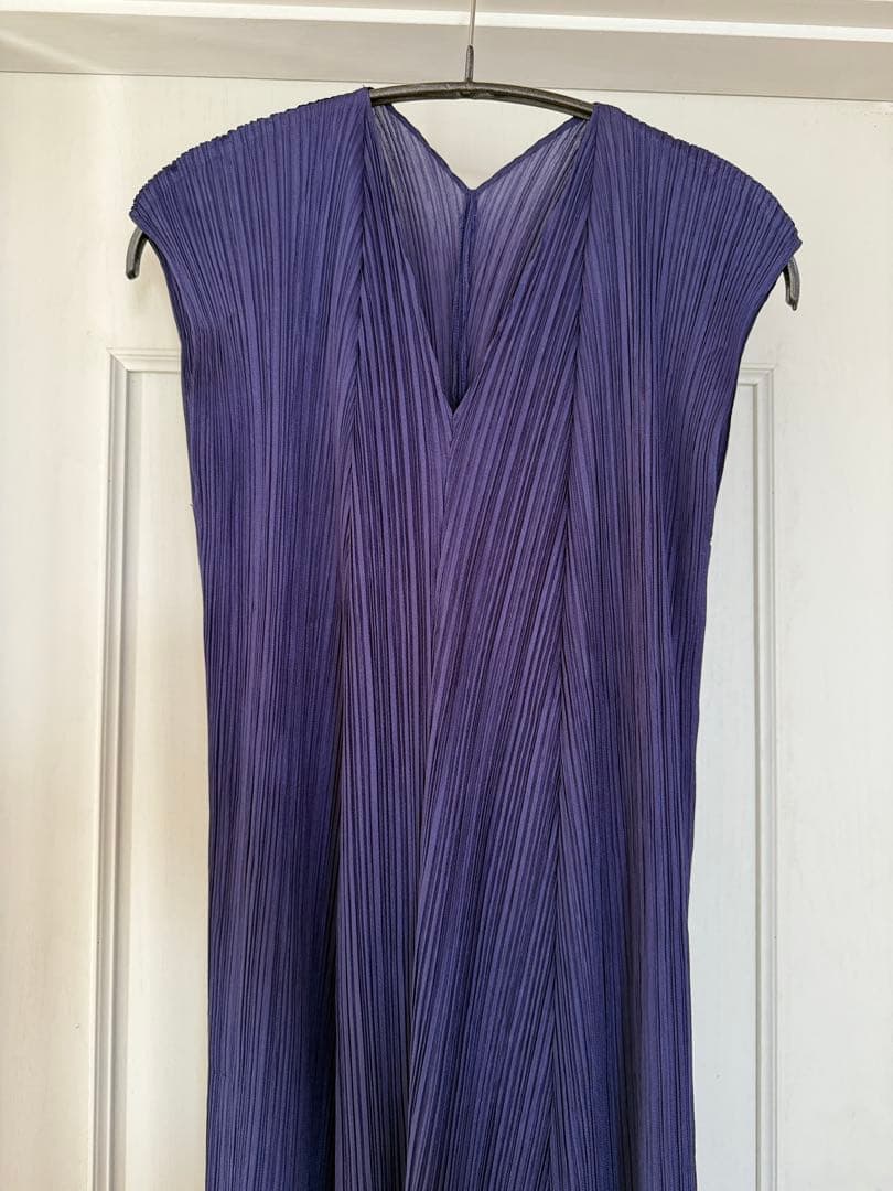 ワ*読様 ●美品● プリーツプリーズ Aラインワンピース イッセイミヤケ
