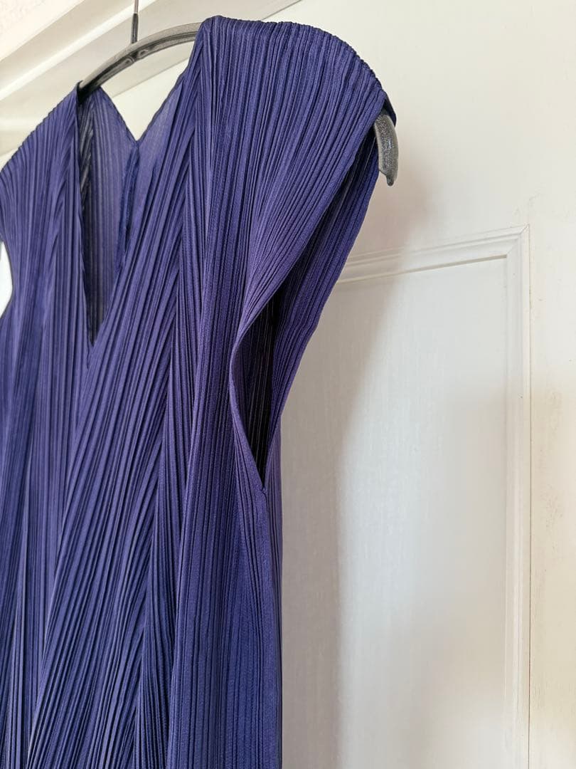 ワ*読様 ●美品● プリーツプリーズ Aラインワンピース イッセイミヤケ