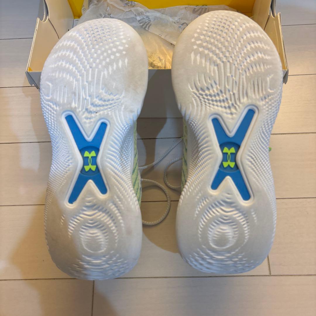 バスケットボールシューズ ホワイト/マルチカラーカリー10