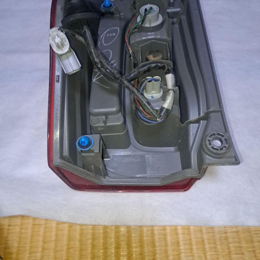 ダイハツ★タント★タントカスタム★LA600S ★テールランプ★右側★良品