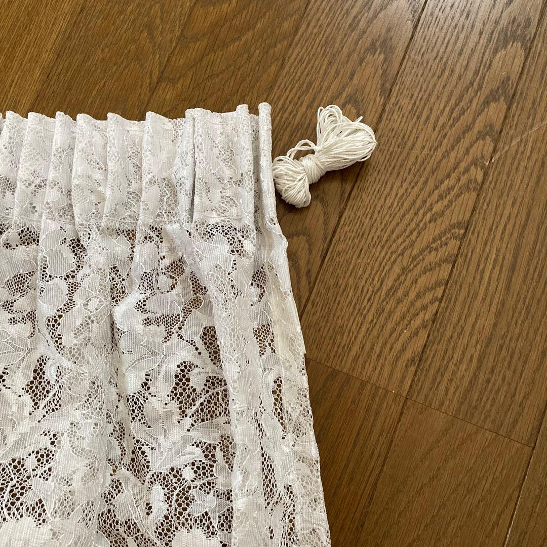 【美品】花柄ボーウインドー用レースカーテン