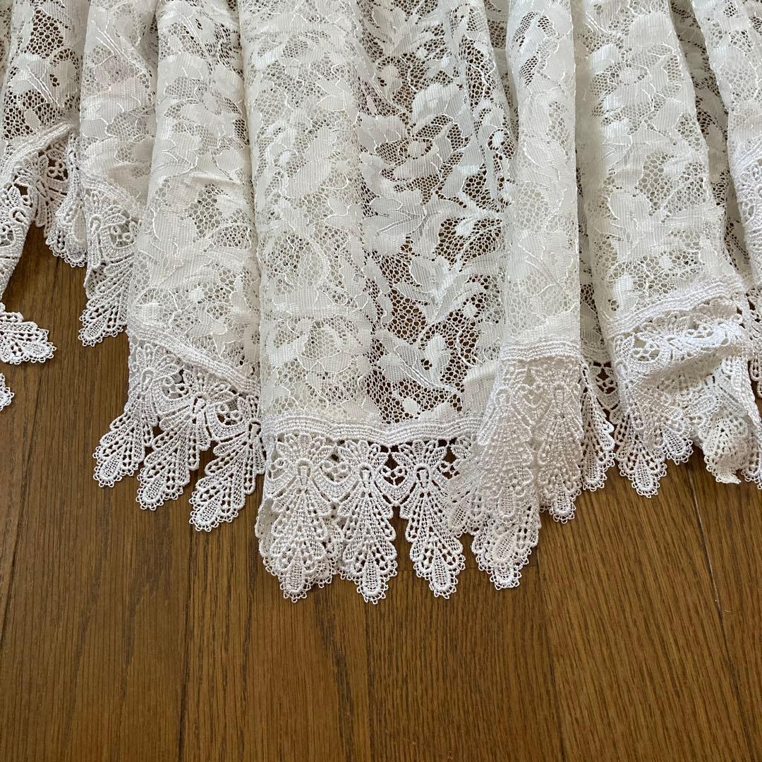 【美品】花柄ボーウインドー用レースカーテン