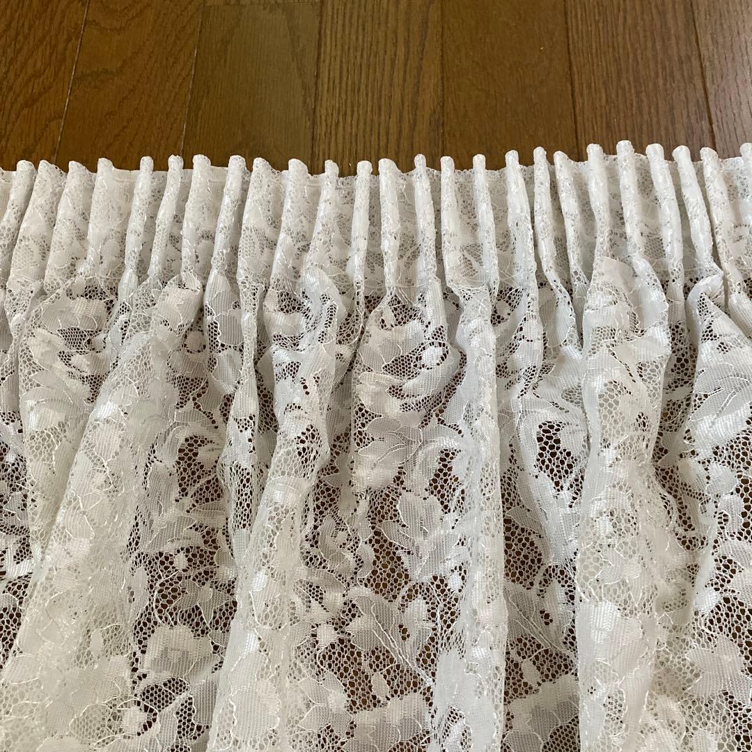 【美品】花柄ボーウインドー用レースカーテン