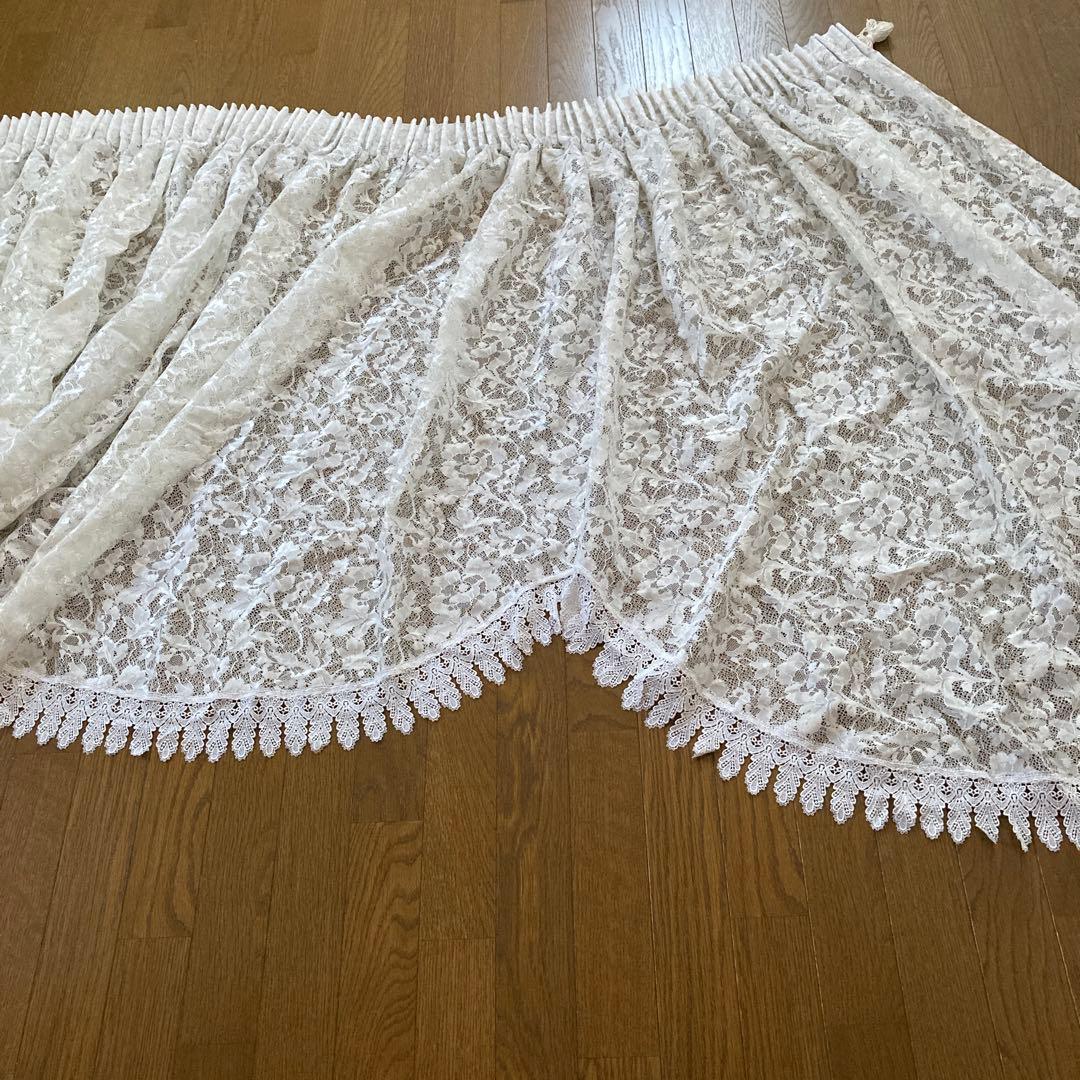 【美品】花柄ボーウインドー用レースカーテン