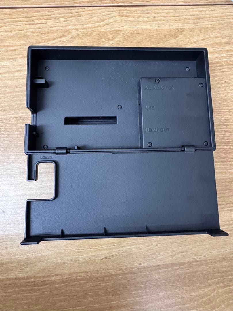 ニンテンドースイッチ　本体　2017年購入品 【Joy-Con無】