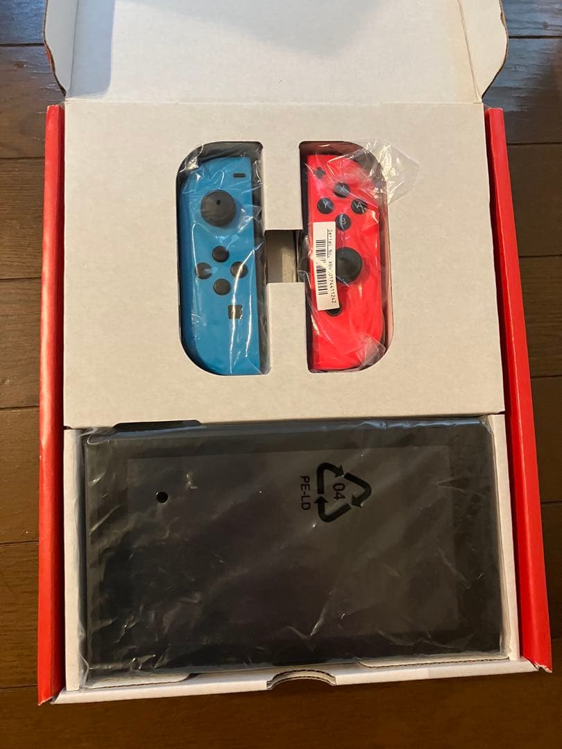 Nintendo Switch 本体 + 「星のカービィ ディスカバリー」セット