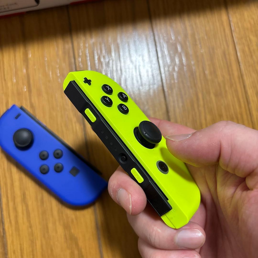 Switch 本体　別Joy-Con付き　ケース付き