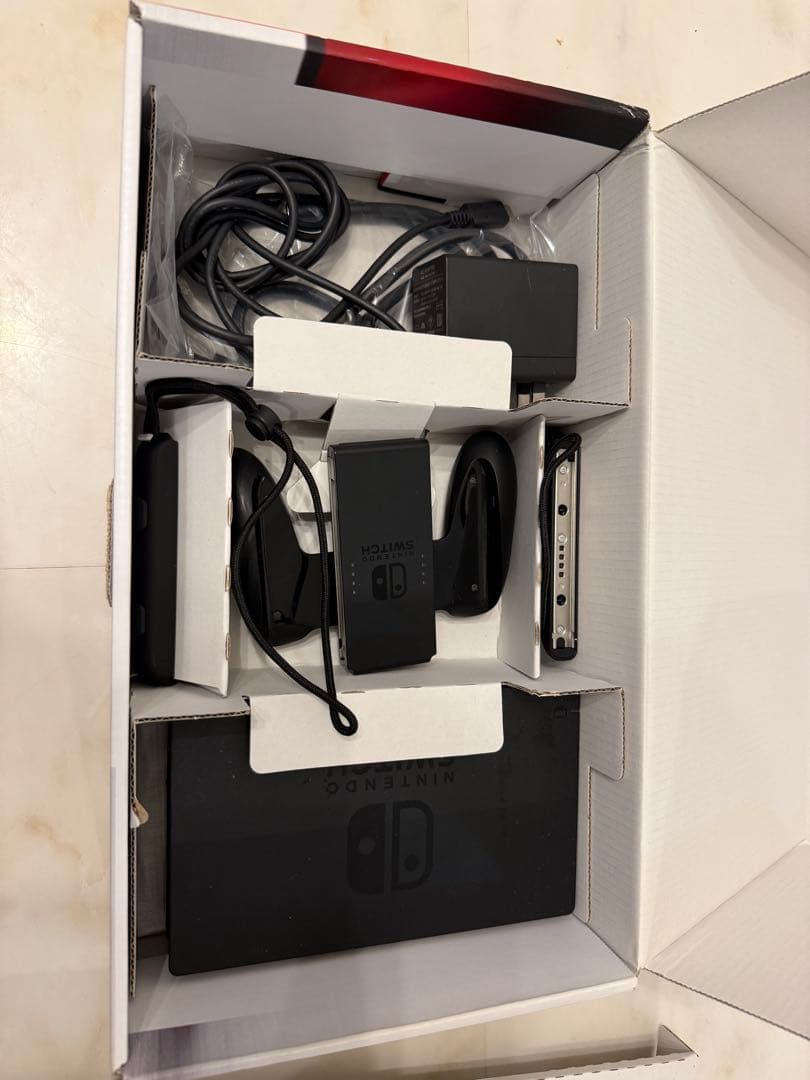 NintendoSwitch本体　付属品付き