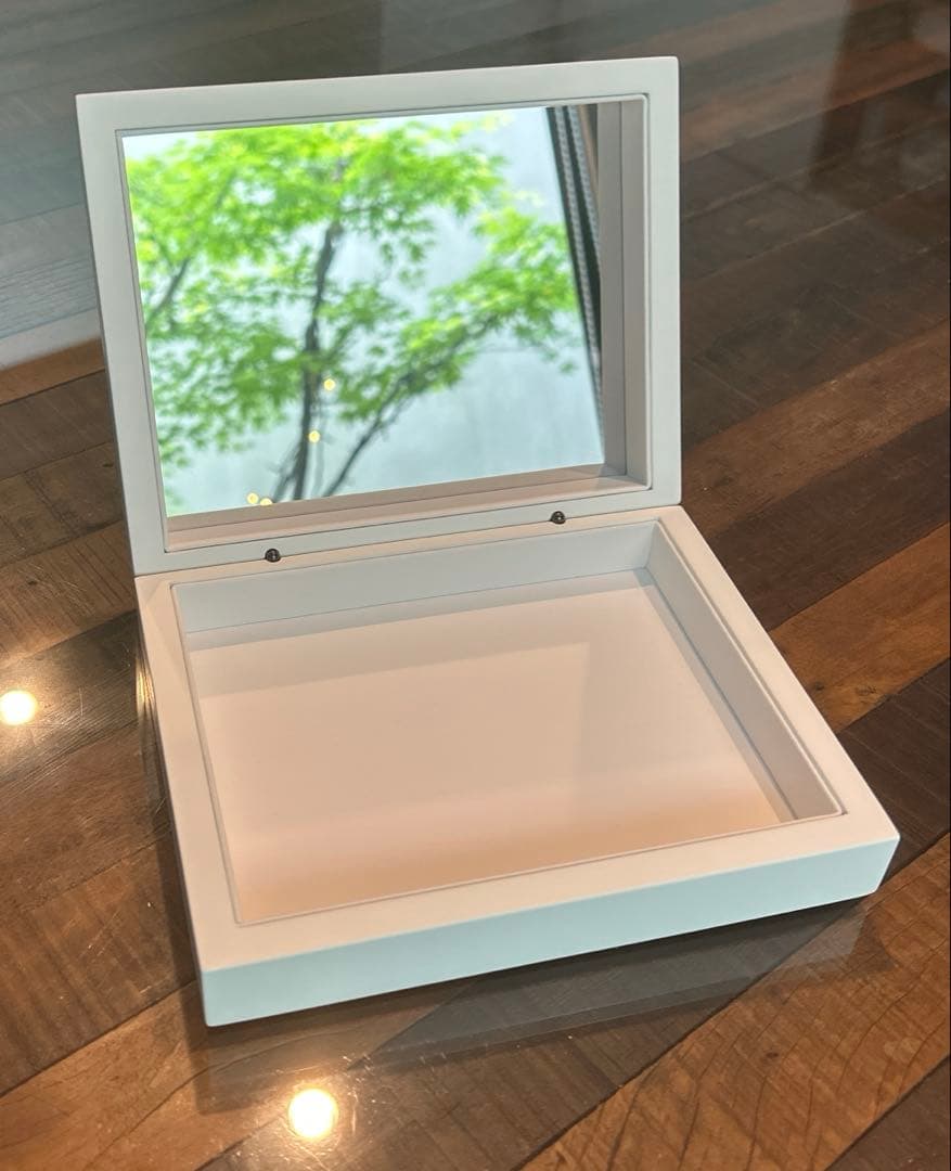 シャネル　正規品　ミラー付きボックス