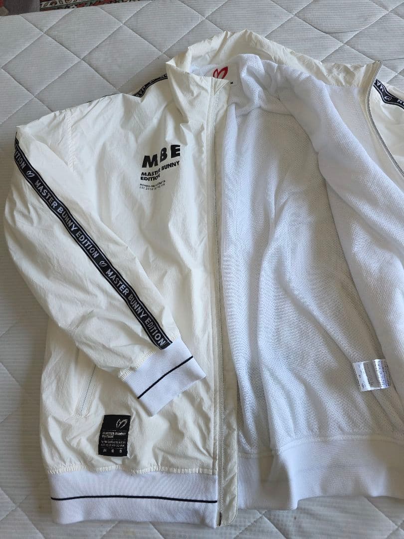 新品同様マスターバニー撥水ストレッチブルゾン４