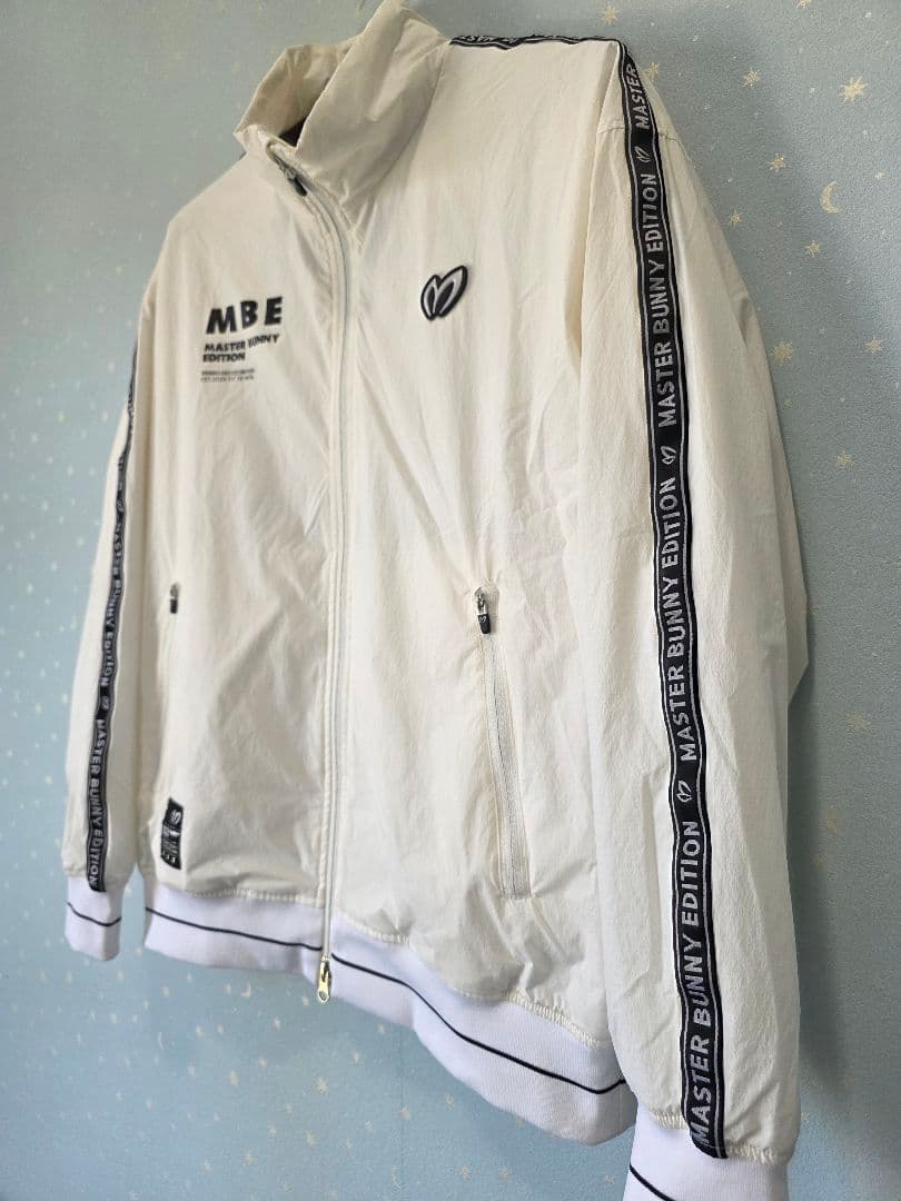 新品同様マスターバニー撥水ストレッチブルゾン４