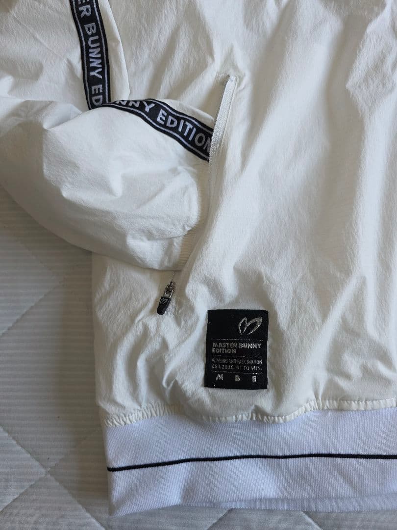 新品同様マスターバニー撥水ストレッチブルゾン４