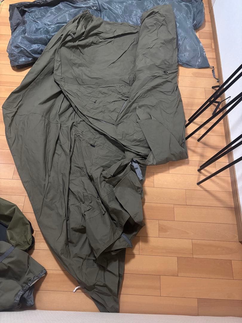 バンドックソロベースオリーブグリーン キャンプテント ポール付き