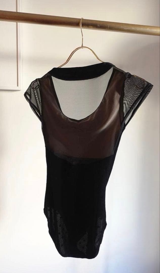 新品　Retune.stina バタフライキャップベロア　ドット黒レオタード　S