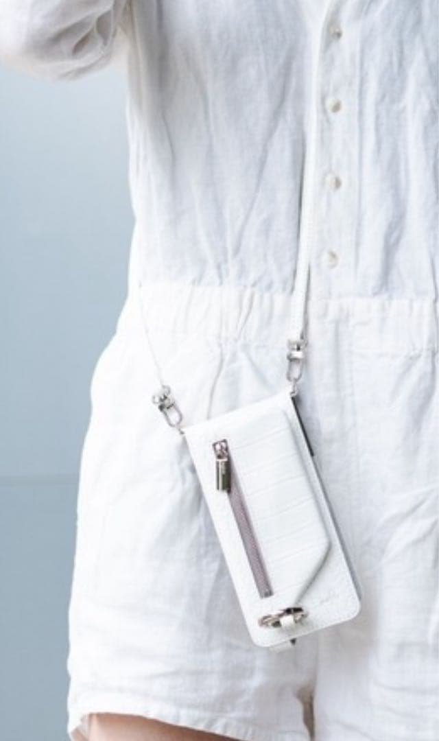 ajew 別注 クロコ ひも付き マルチ対応 Mサイズ スマホケース