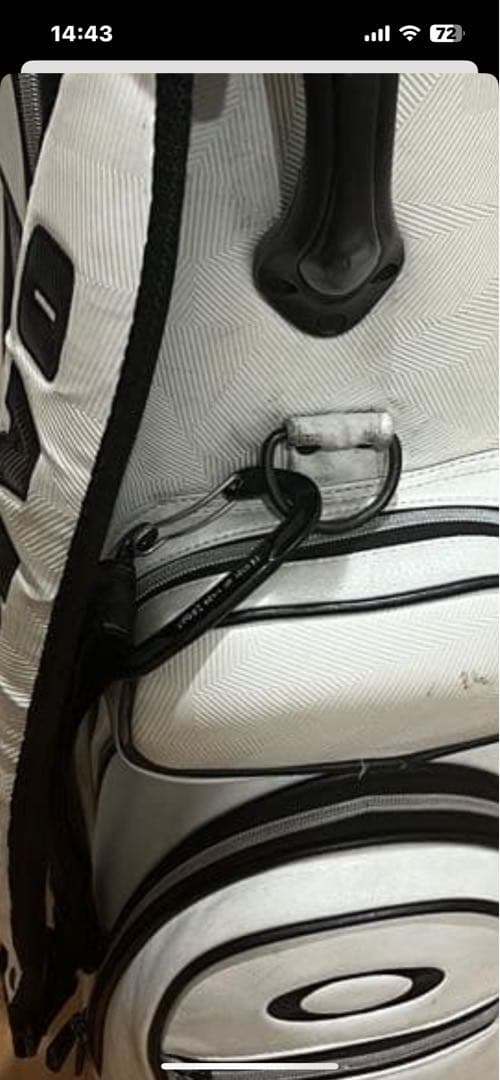 OAKLEY ゴルフバッグ・キャディバッグ ホワイト　ヘッドカバー付き