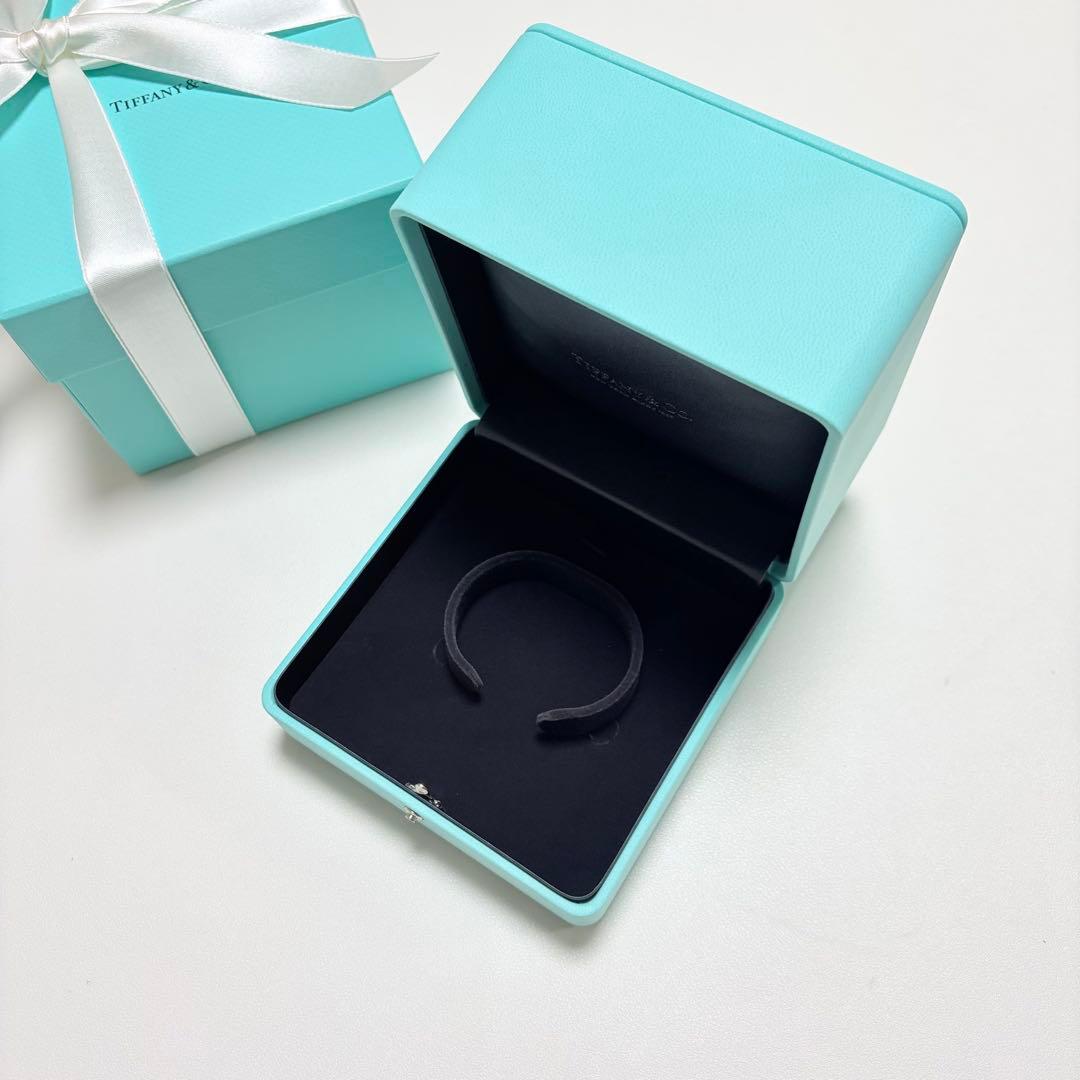 美品　ティファニー　バングルケース　空箱　ブレスレット　腕時計ケース　現行品　A