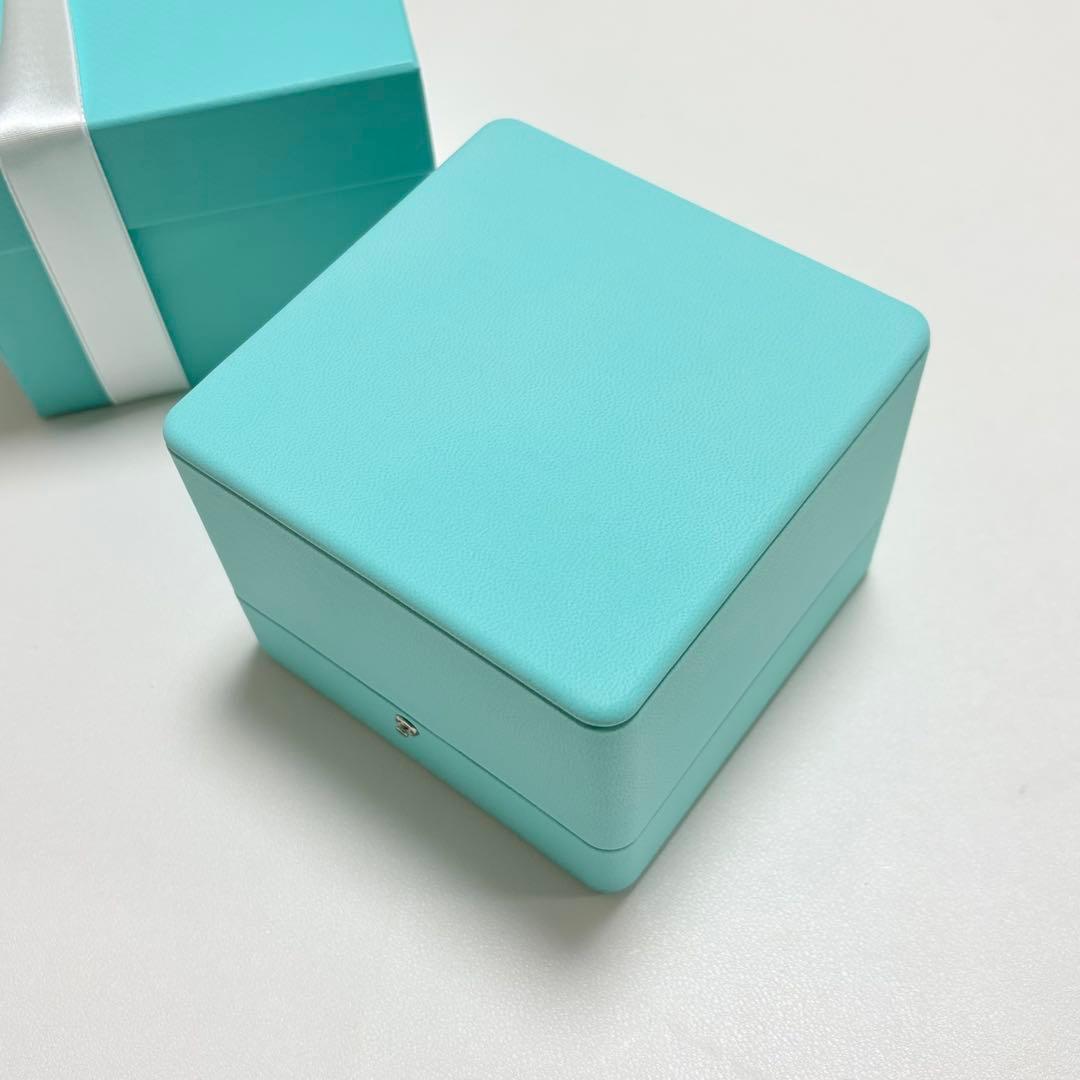 美品　ティファニー　バングルケース　空箱　ブレスレット　腕時計ケース　現行品　A
