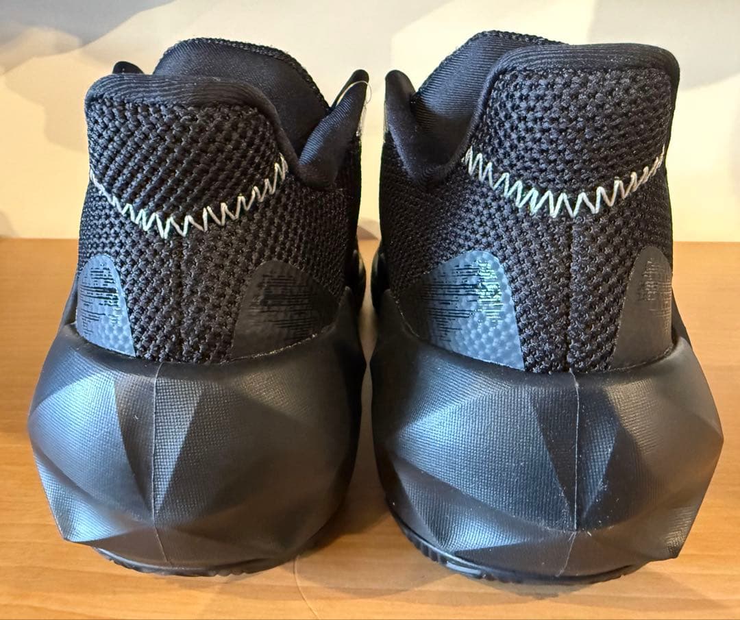 シューズ(男性用) CONS VICBOUND