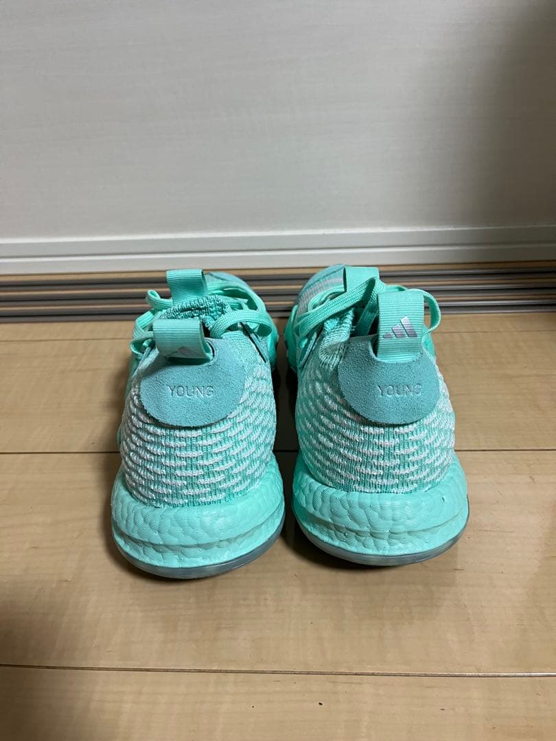 adidas トレイヤング2