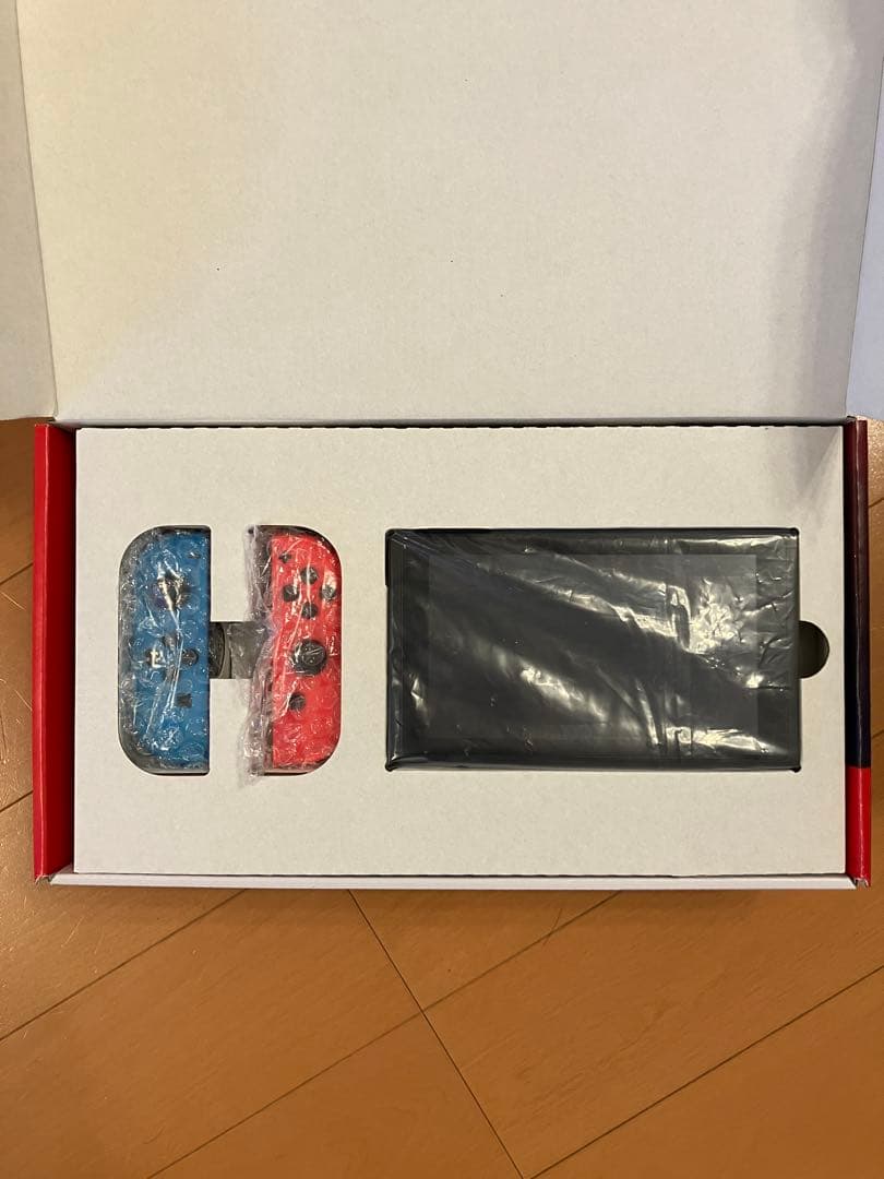 Nintendo Switch 本体 後期型 / SDカード256GB等おまけ付