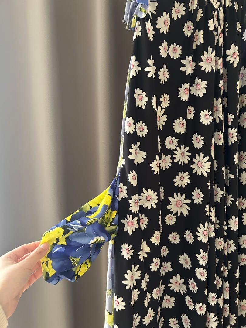 バレンシアガ　花柄ワンピース