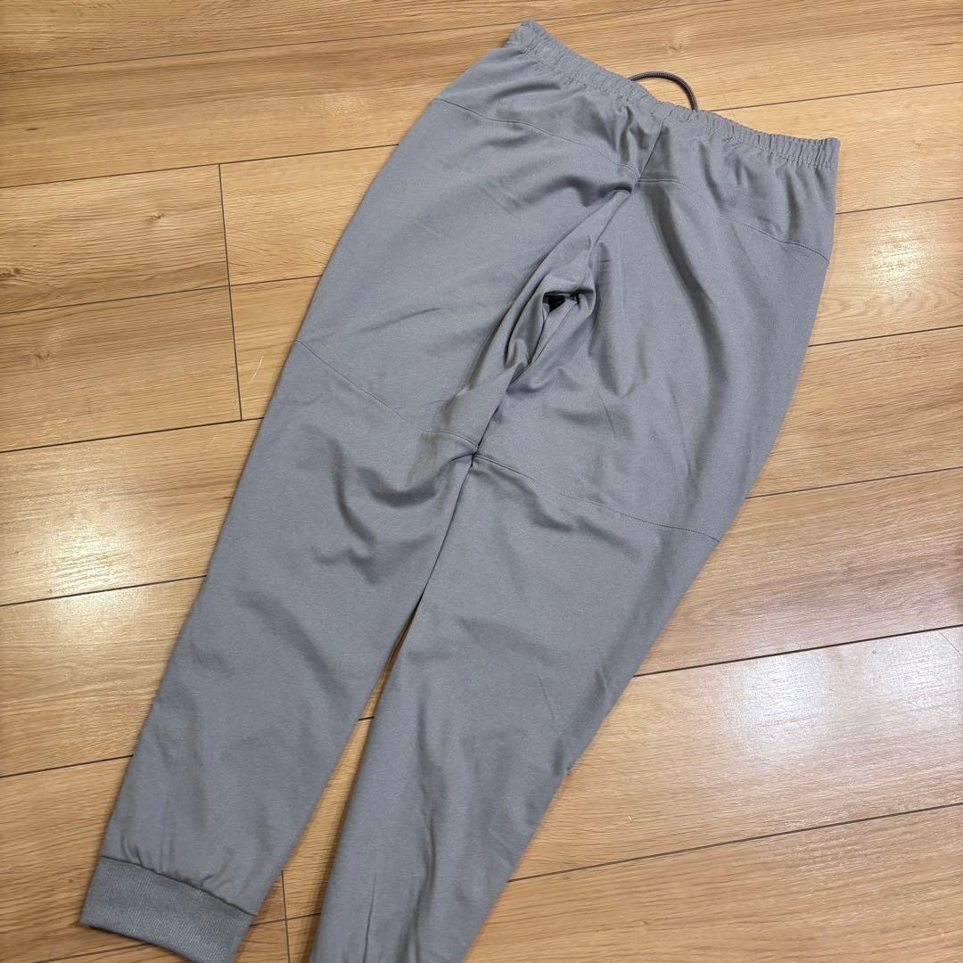 新品　TIGORA×AKTR トレーニングウェア　上下セット　バスケ　XL