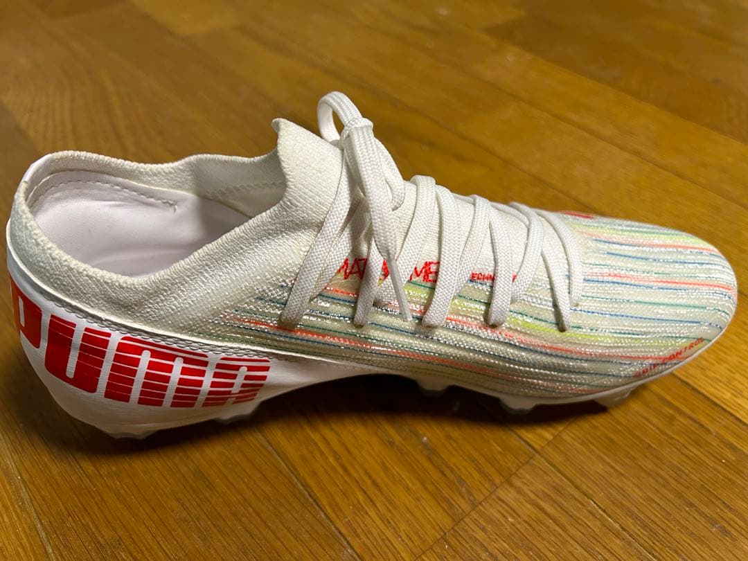 ジュニアサッカーシューズ　（PUMA）