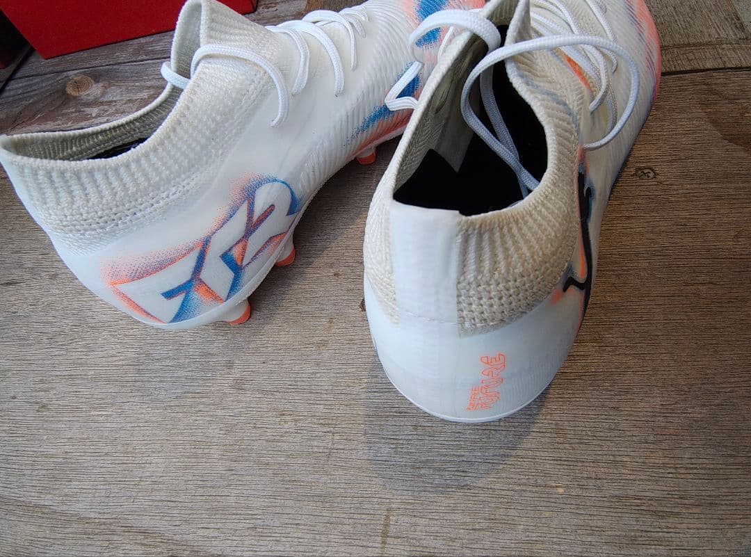 2025年8月製造 PUMA FUTURE フューチャー 8 マッチ HG/AG