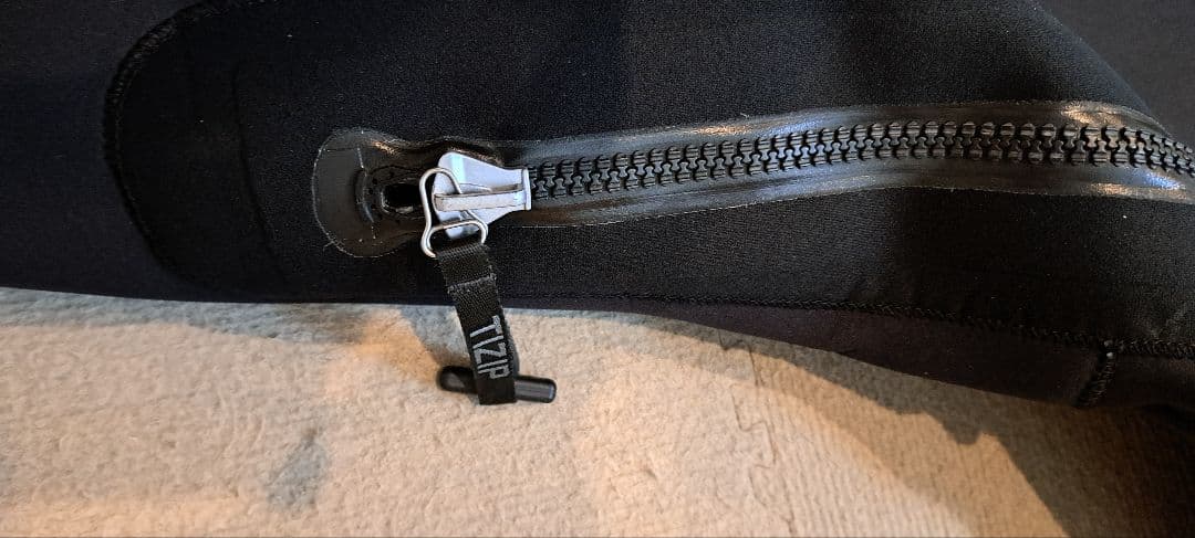 しろ様！美品　リフス　ドライスーツ　170ー58kg