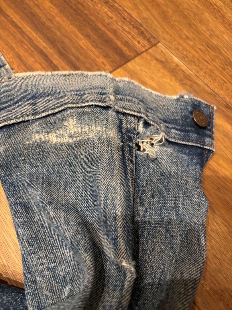 Levi's 70505 BIGE USA製　均等V 鬼ヒゲ　44