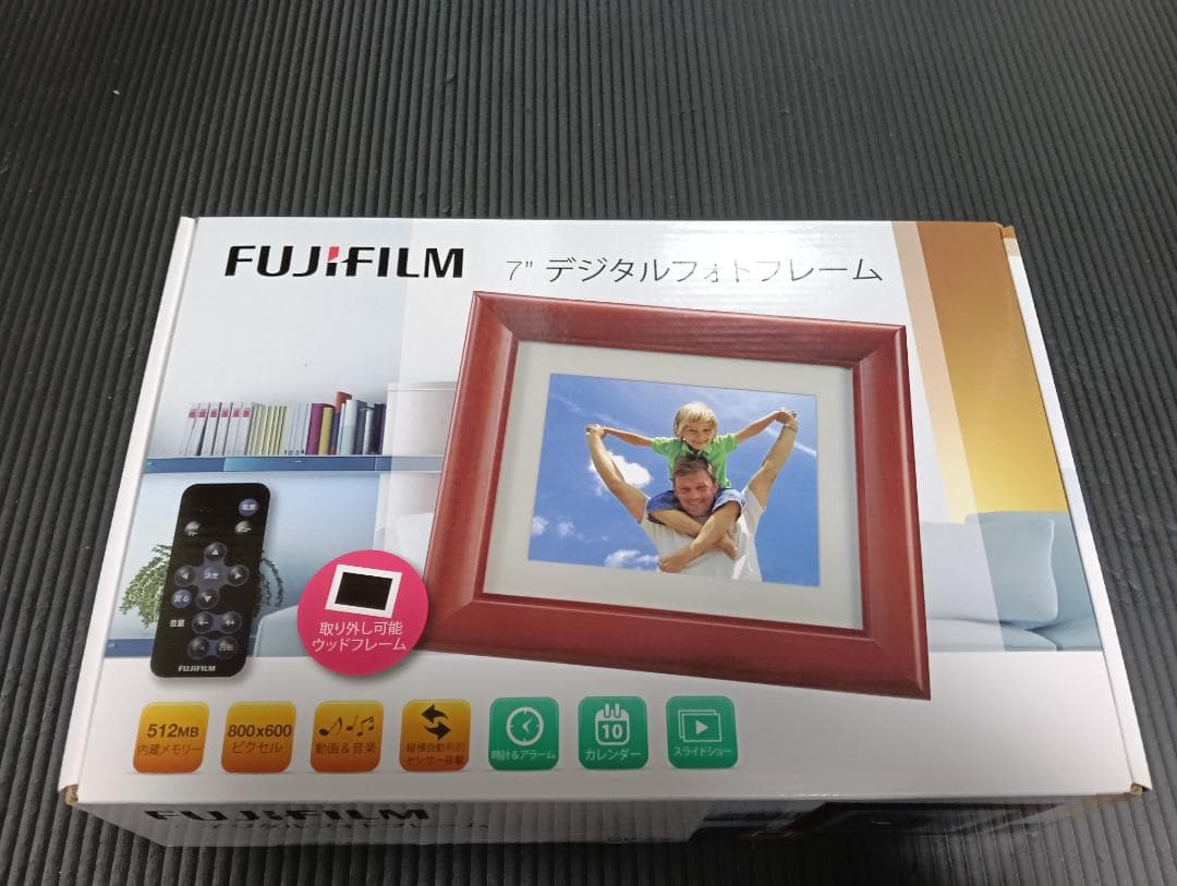 【新品】オリエンタルランド50周年記念品FUJIFILM デジタルフォトフレーム