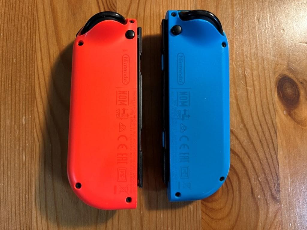 値下不可:美品中古 Nintendo Switch 箱と付属品完備 オマケ付き