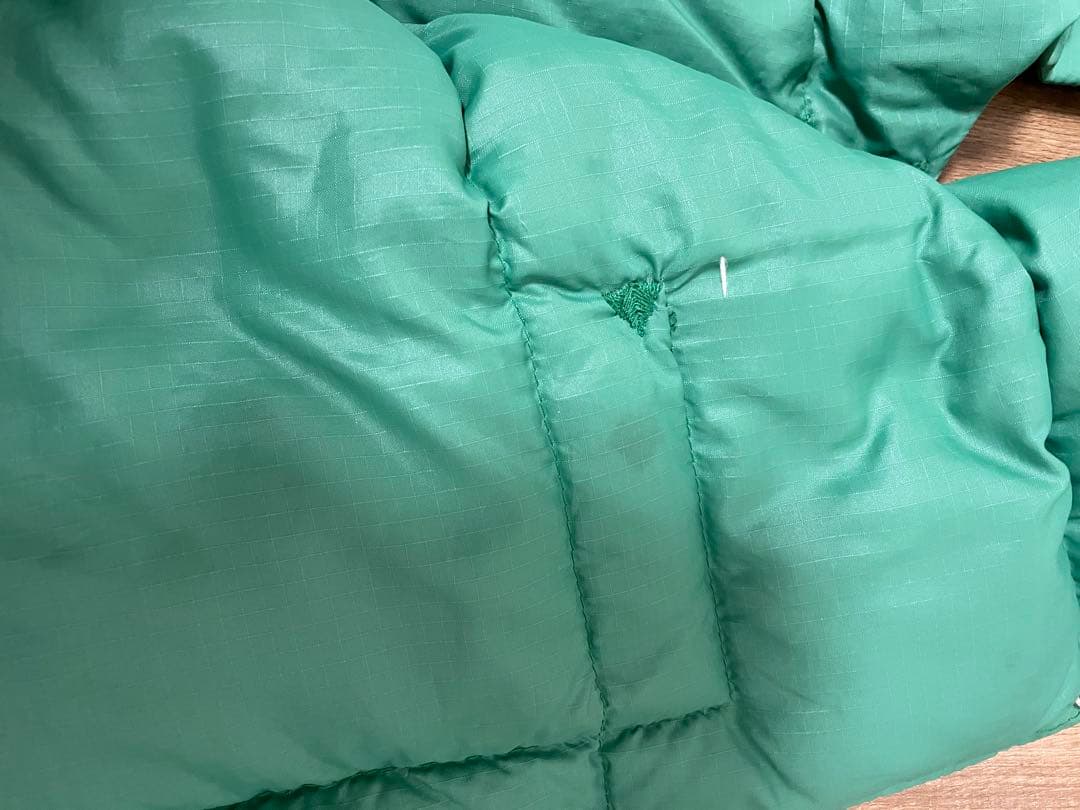 緑色 ダウンベスト ノースフェイス　茶タグ