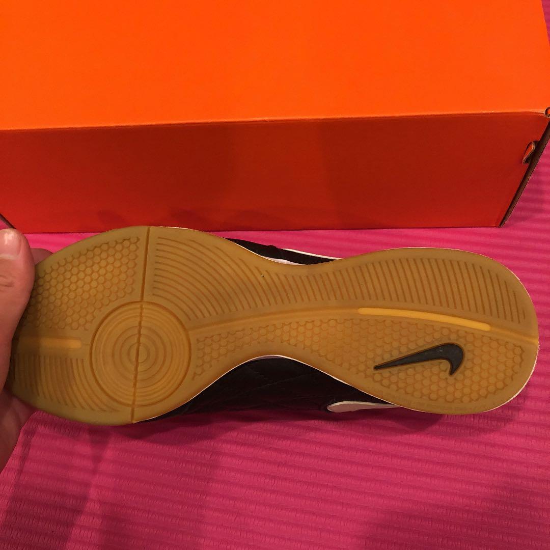 ナイキサッカーシューズ