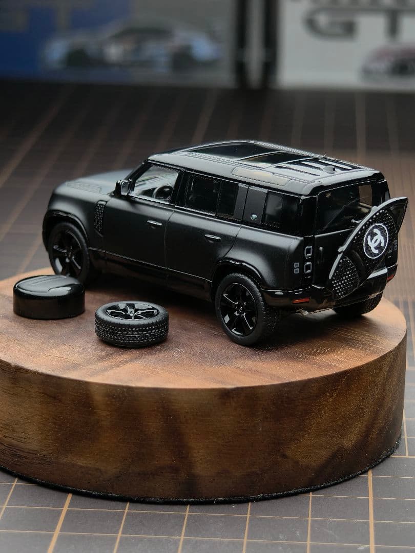 1/64 AR Land Rover Defenderサテンブラックカスタム仕様
