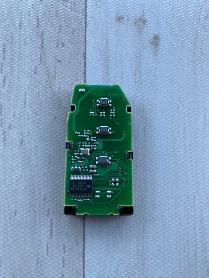 トヨタ　純正　86 スマートキー　ZN6 トランクスイッチ　3ボタン　美品　袋入