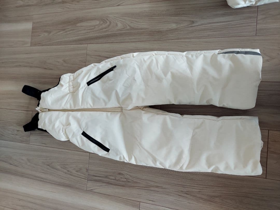 ZARAスキーウェア上下セット