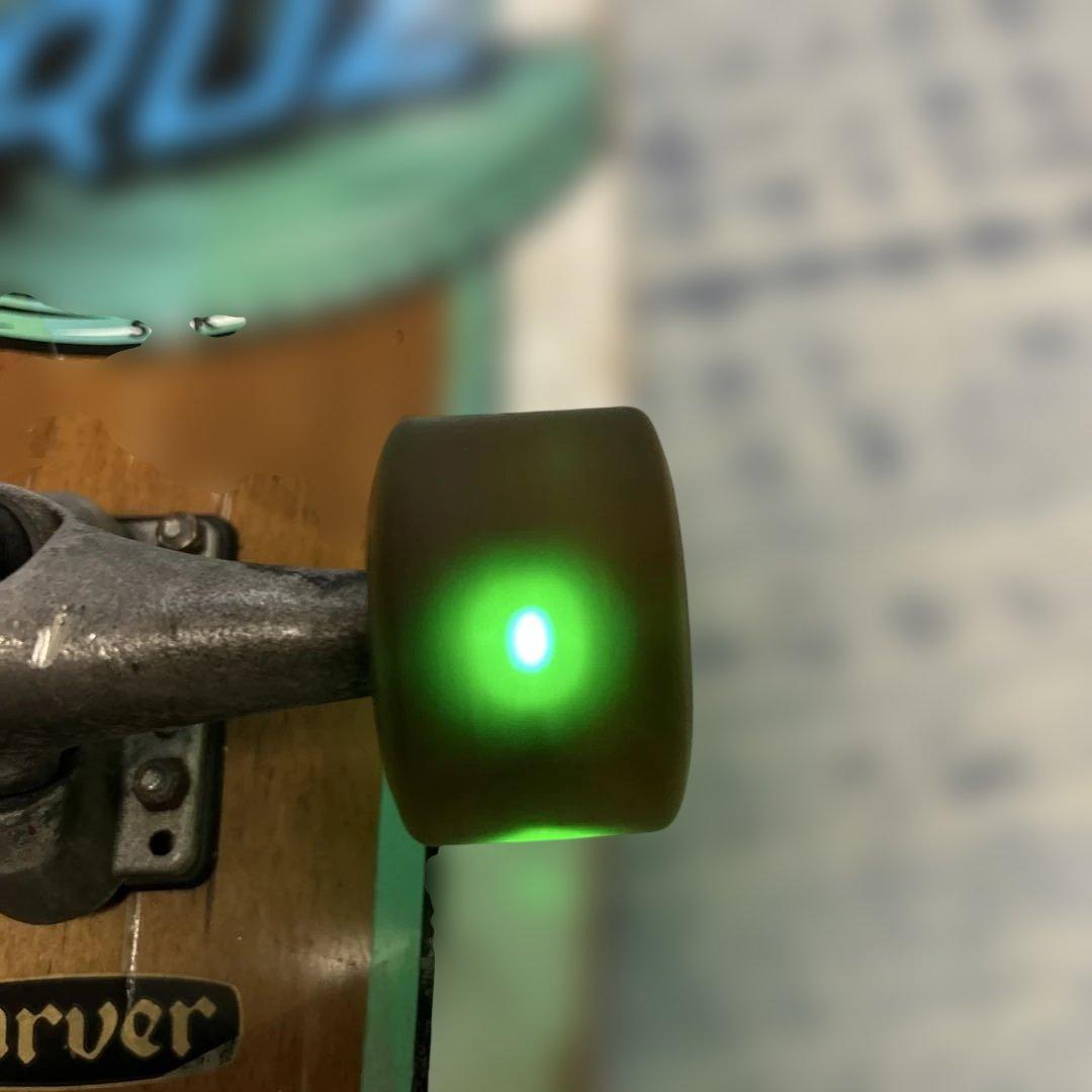 サンタクルズ　カーバーサーフスケートボード 陸トレ　横乗り