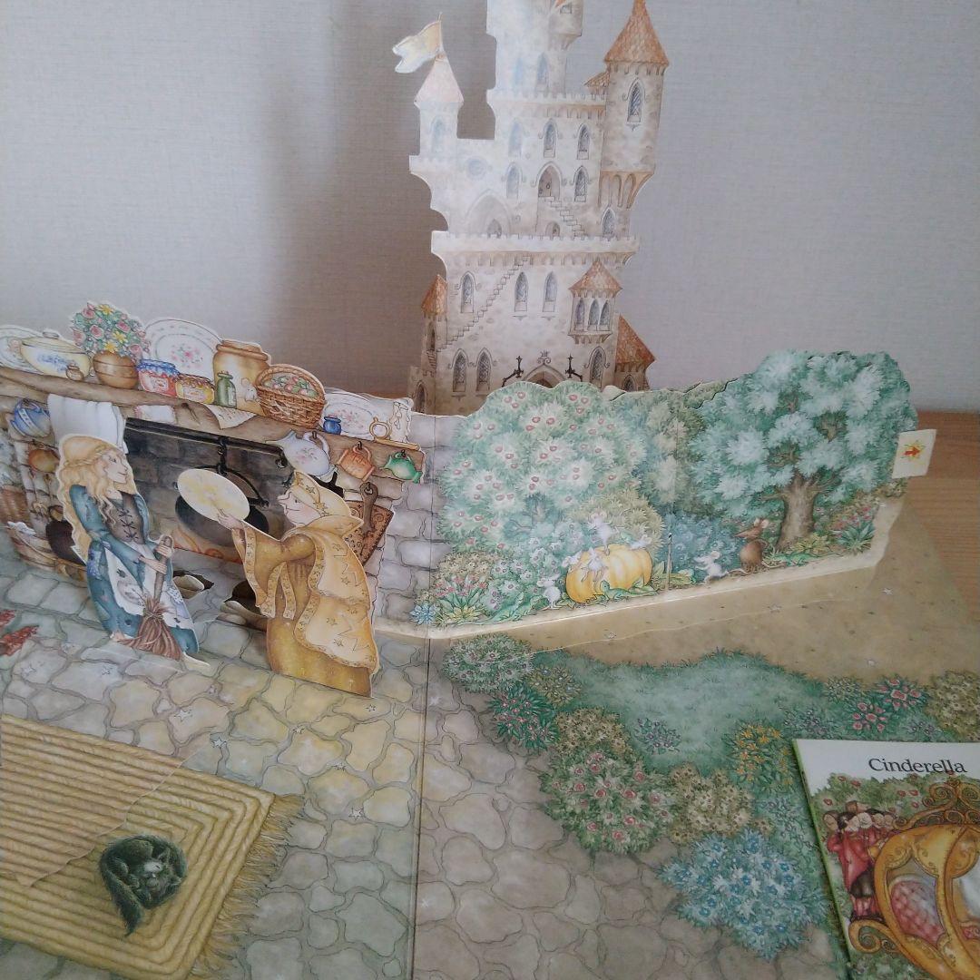 仕掛絵本The Fantastic Fairy Tale Pop-up Book